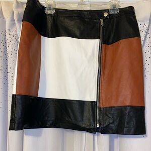 Brand: INC 
Size: 16, Waist- 19”, Length- 18 1/2”
Color: Black, white, and brown